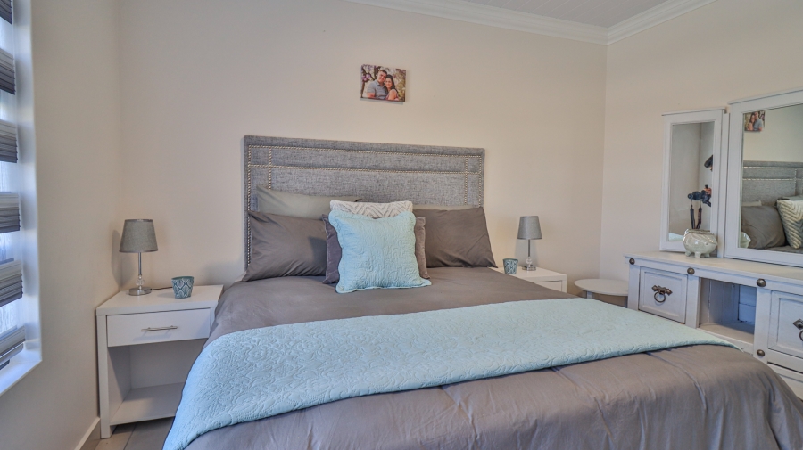 4 Bedroom Property for Sale in Seemeeu Park Western Cape